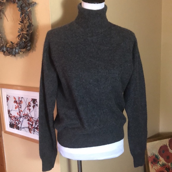 Vintage SADDLES Size Medium Cashmere Turtleneck Deep Gray Mongolia Made Soft - Picture 2 of 16